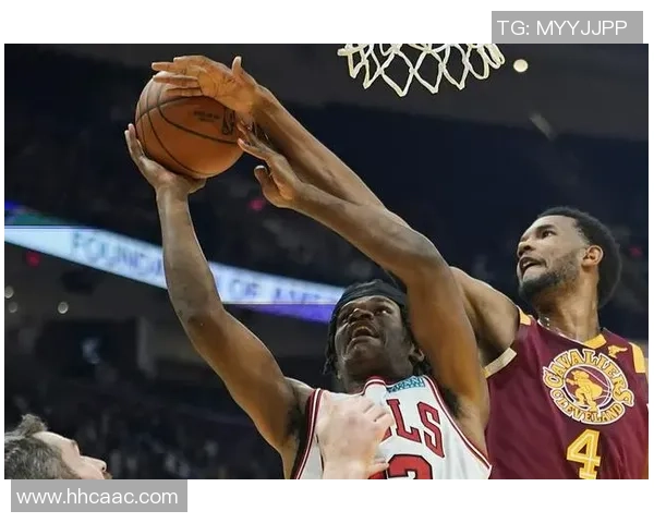 莫布里半场高效砍16分3板2助2断1帽 第二节带队反击追分表现抢眼